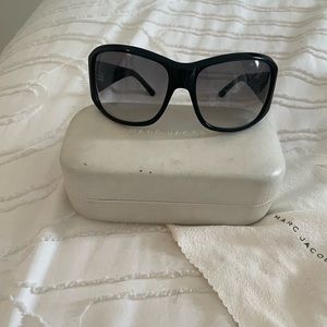 Marc Jacobs sun glasses great condition